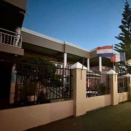 Sunset Boulevard Riverlodge 파를 외부 사진